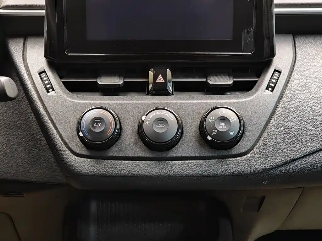 Toyota Toyota Corolla 2021 TNGA 1.5L CVT XLE 2022 - thumbnail 16