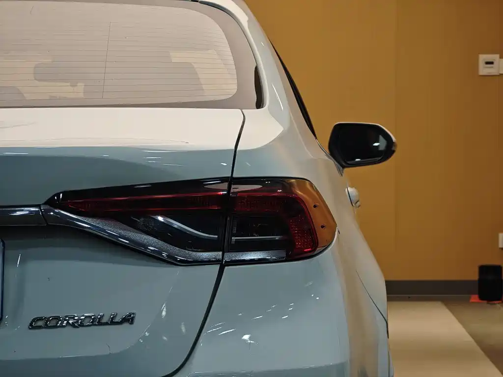 Toyota Toyota Corolla 2021 TNGA 1.5L CVT XLE 2022 - thumbnail 24