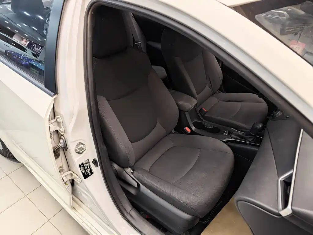 Toyota Toyota Corolla 2021 TNGA 1.5L CVT XLE 2022 - thumbnail 30