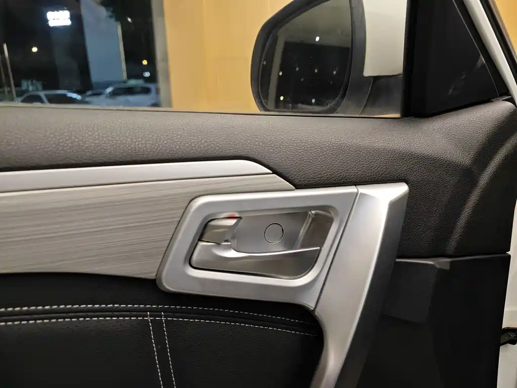 Geely Auto Geely Emgrand X6 2016 1.8L Manual Luxury Edition 2017 - thumbnail 8