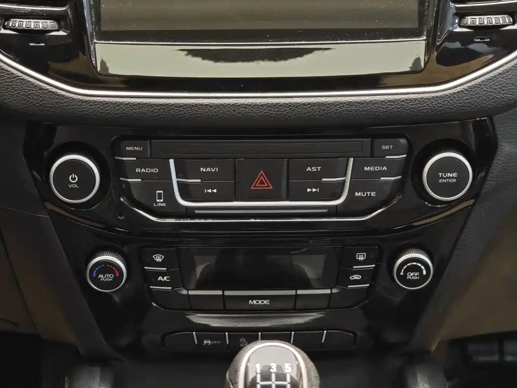 Geely Auto Geely Emgrand X6 2016 1.8L Manual Luxury Edition 2017 - thumbnail 16
