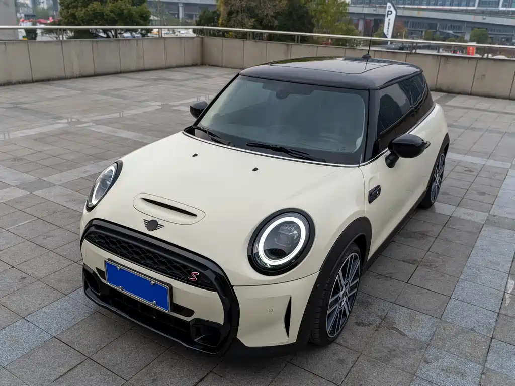 MINI MINI 2023 2.0T COOPER S Artist 2023 - thumbnail 3