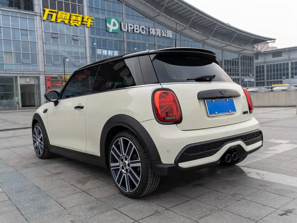 MINI MINI 2023 2.0T COOPER S Artist 2023 - thumbnail 4