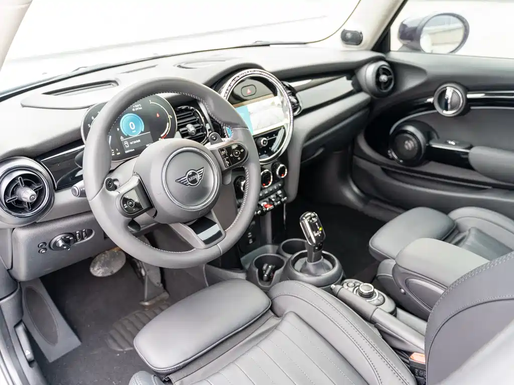 MINI MINI 2023 2.0T COOPER S Artist 2023 - thumbnail 12