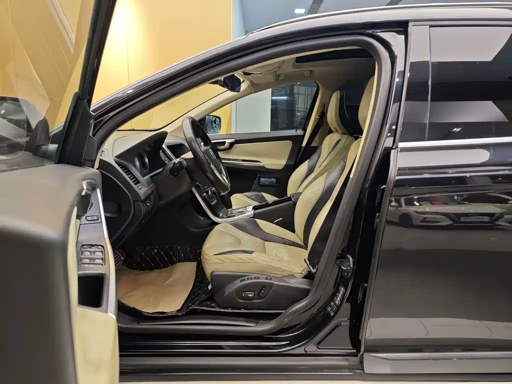 Volvo Volvo XC60 Import 2012 T6 AWD Sport Edition 2012 - thumbnail 13