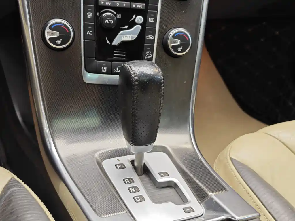 Volvo Volvo XC60 Import 2012 T6 AWD Sport Edition 2012 - thumbnail 17