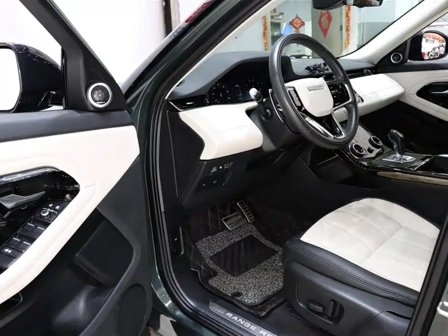 Land Rover Range Rover Evoque 2021 L 249PS R-Dynamic First Edition 2022 - thumbnail 9