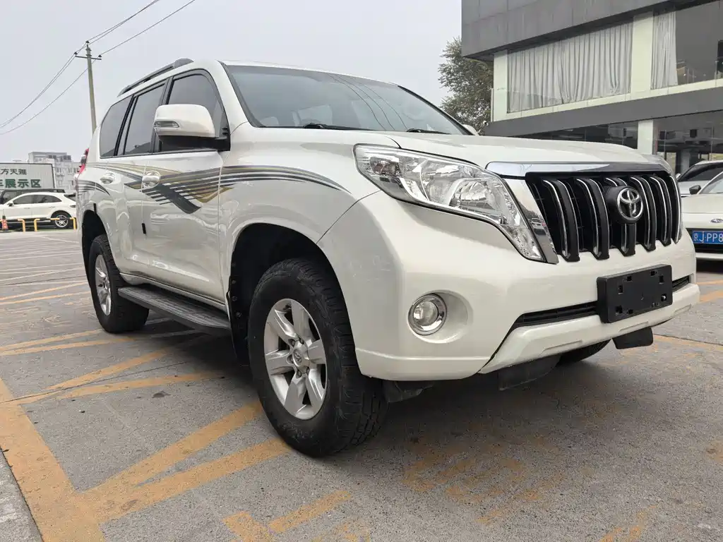 Toyota Toyota Prado 2016 2.7L Automatic Standard Edition 2017 - thumbnail 3