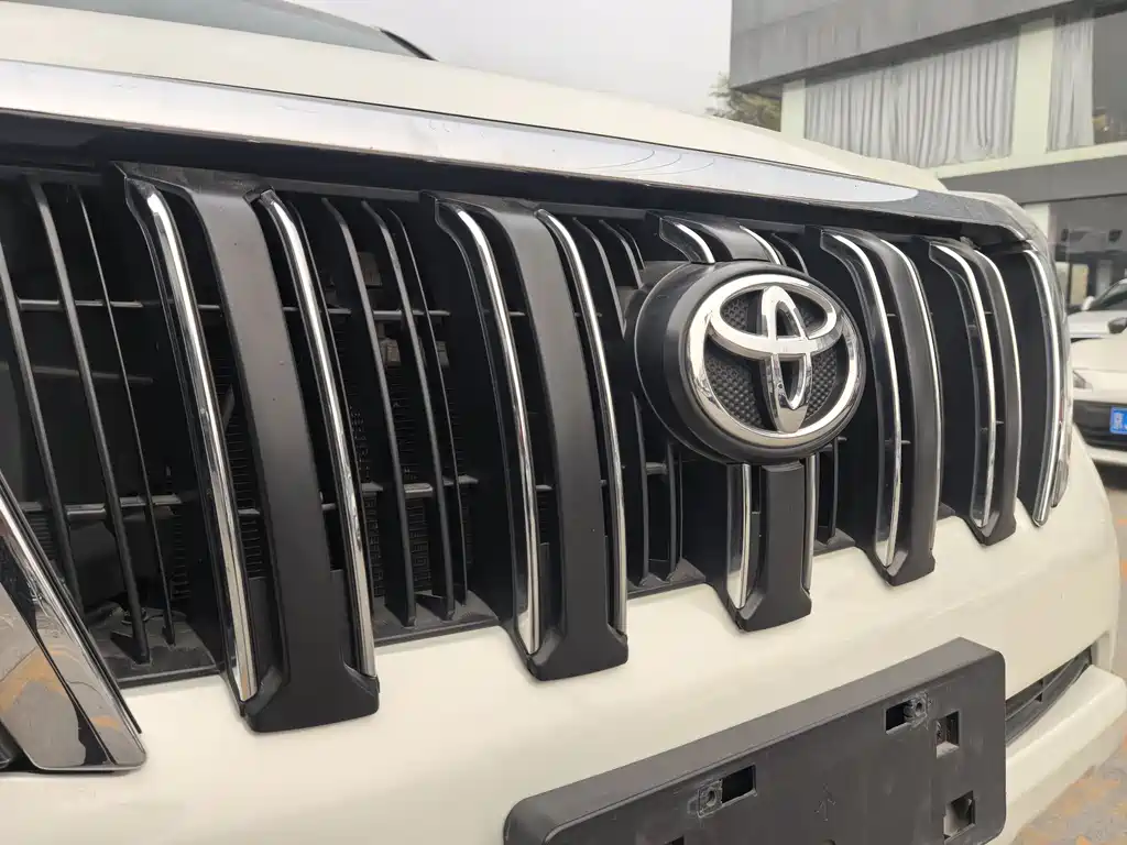 Toyota Toyota Prado 2016 2.7L Automatic Standard Edition 2017 - thumbnail 5