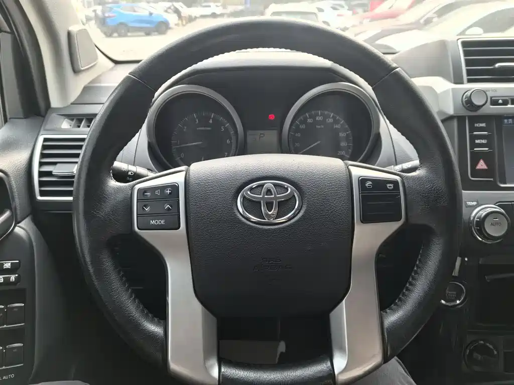 Toyota Toyota Prado 2016 2.7L Automatic Standard Edition 2017 - thumbnail 12