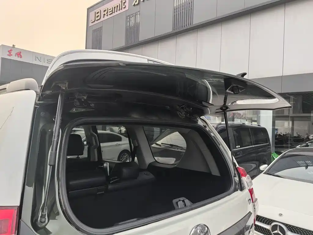 Toyota Toyota Prado 2016 2.7L Automatic Standard Edition 2017 - thumbnail 24