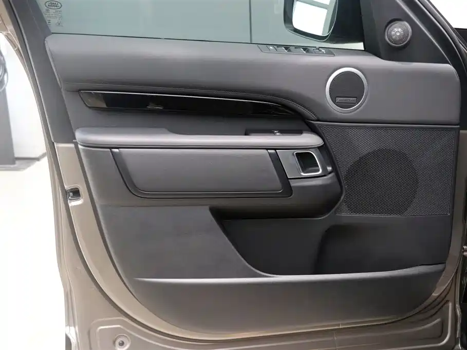 Land Rover Discovery 2024 360PS S 2024 - thumbnail 9
