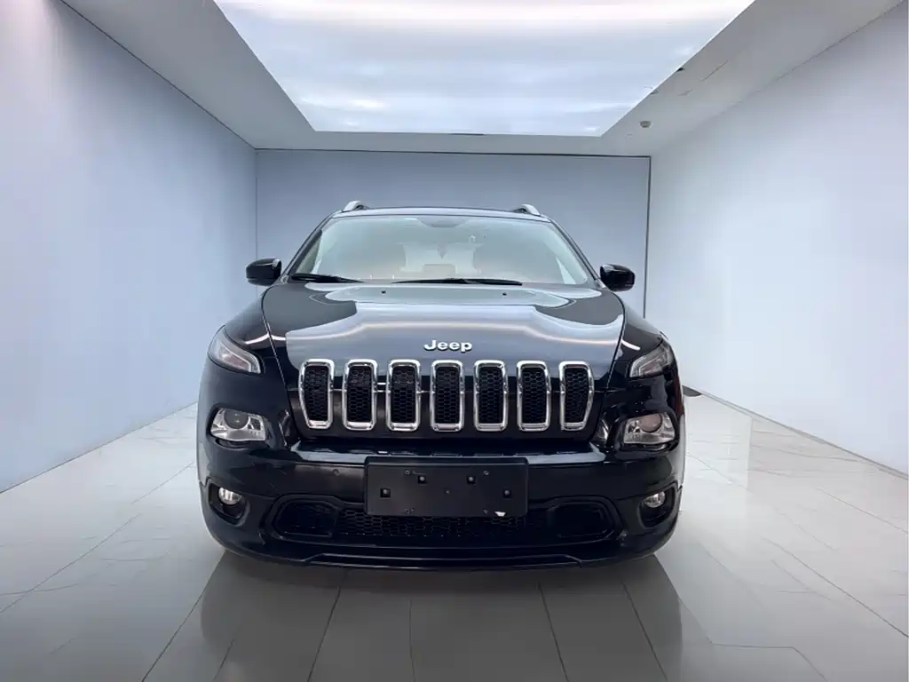 Jeep Chrysler Cherokee 2016 2.4L Limited Intelligent Edition 2017 - thumbnail 2