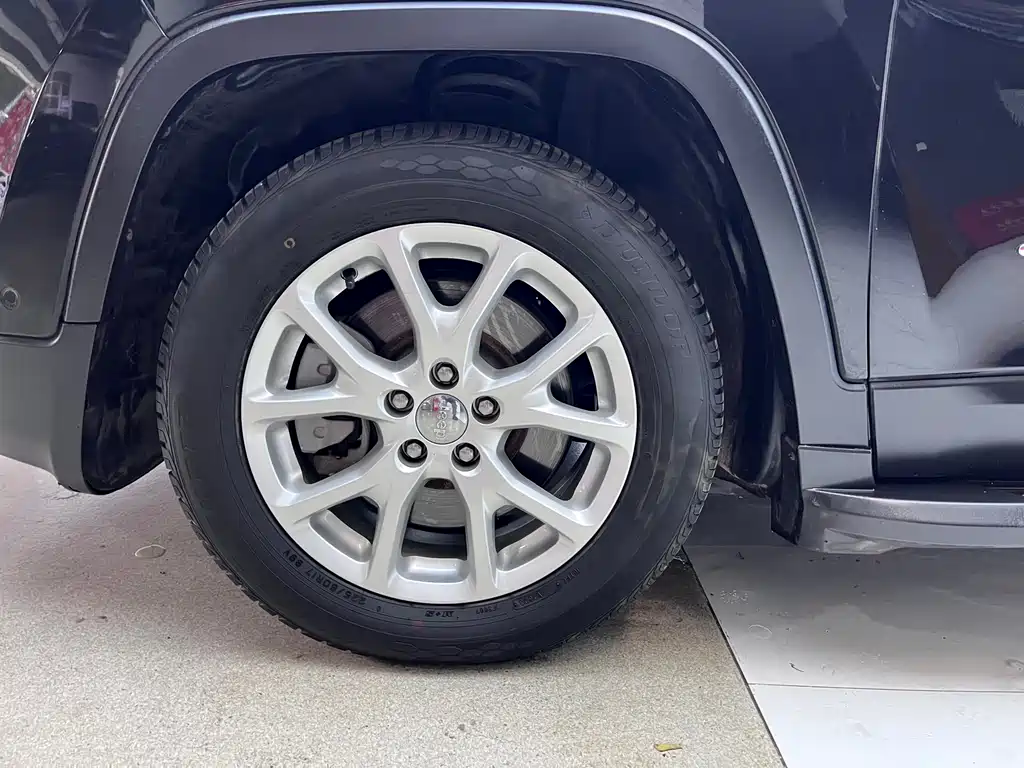 Jeep Chrysler Cherokee 2016 2.4L Limited Intelligent Edition 2017 - thumbnail 29