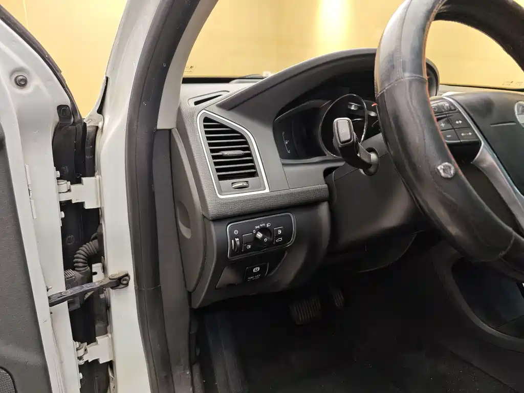 Volvo Volvo XC60 2015 T5 AWD Intelligent Edition 2014 - thumbnail 11