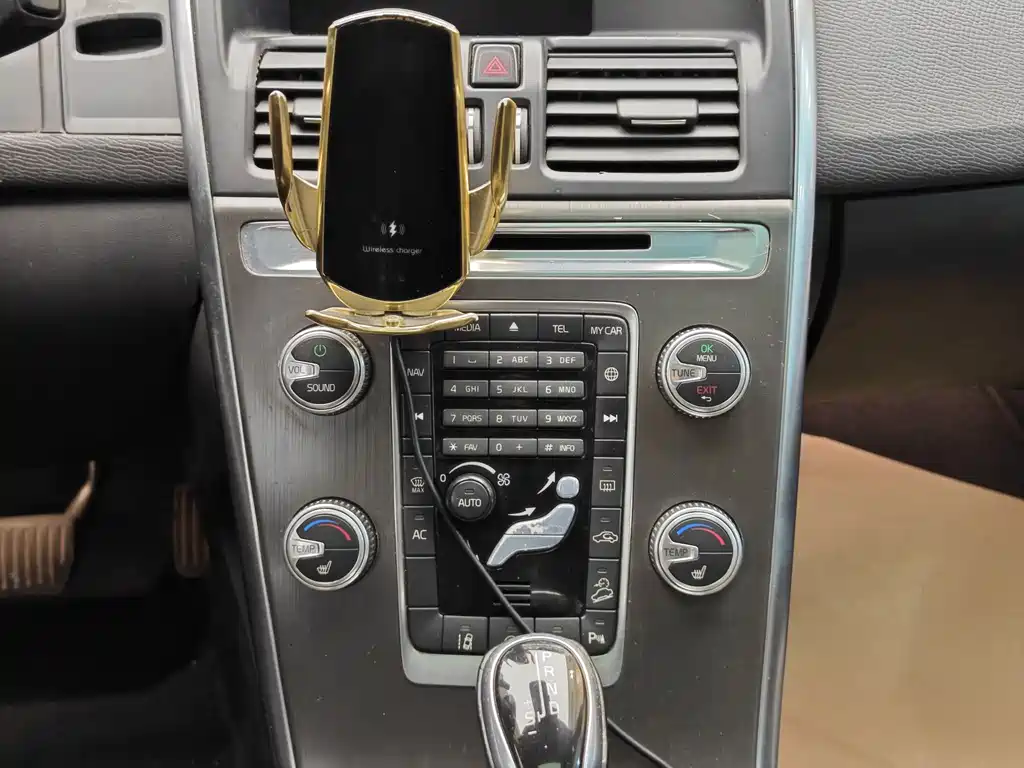 Volvo Volvo XC60 2015 T5 AWD Intelligent Edition 2014 - thumbnail 16
