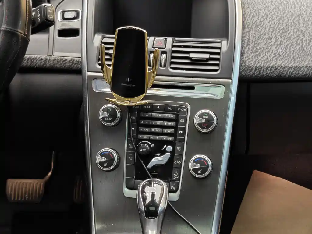 Volvo Volvo XC60 2015 T5 AWD Intelligent Edition 2014 - thumbnail 18