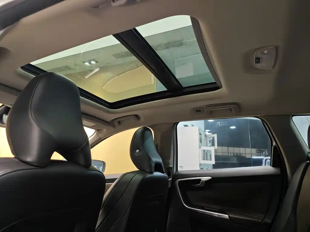 Volvo Volvo XC60 2015 T5 AWD Intelligent Edition 2014 - thumbnail 22