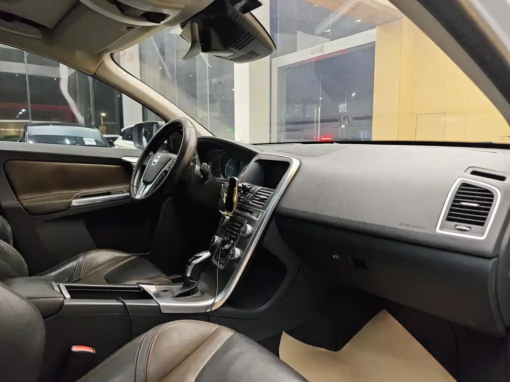 Volvo Volvo XC60 2015 T5 AWD Intelligent Edition 2014 - thumbnail 28