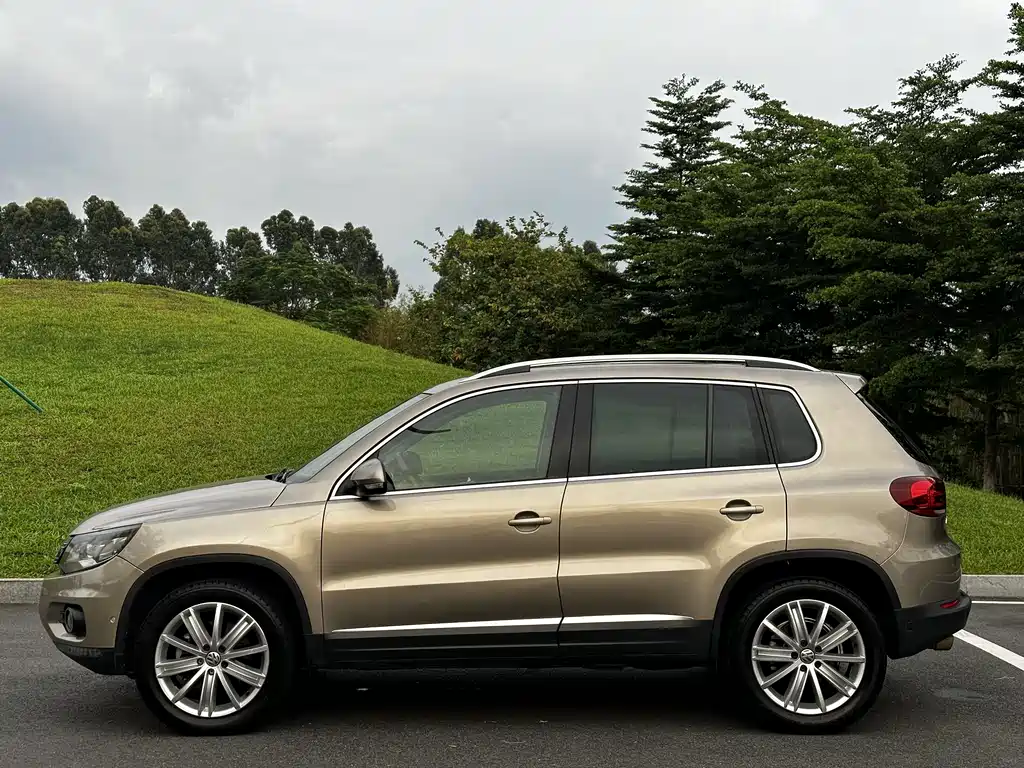 Volkswagen Volkswagen Tiguan 2012 2.0TSI Comfortline 2015 - thumbnail 4