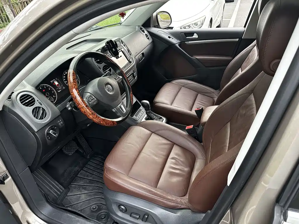 Volkswagen Volkswagen Tiguan 2012 2.0TSI Comfortline 2015 - thumbnail 9