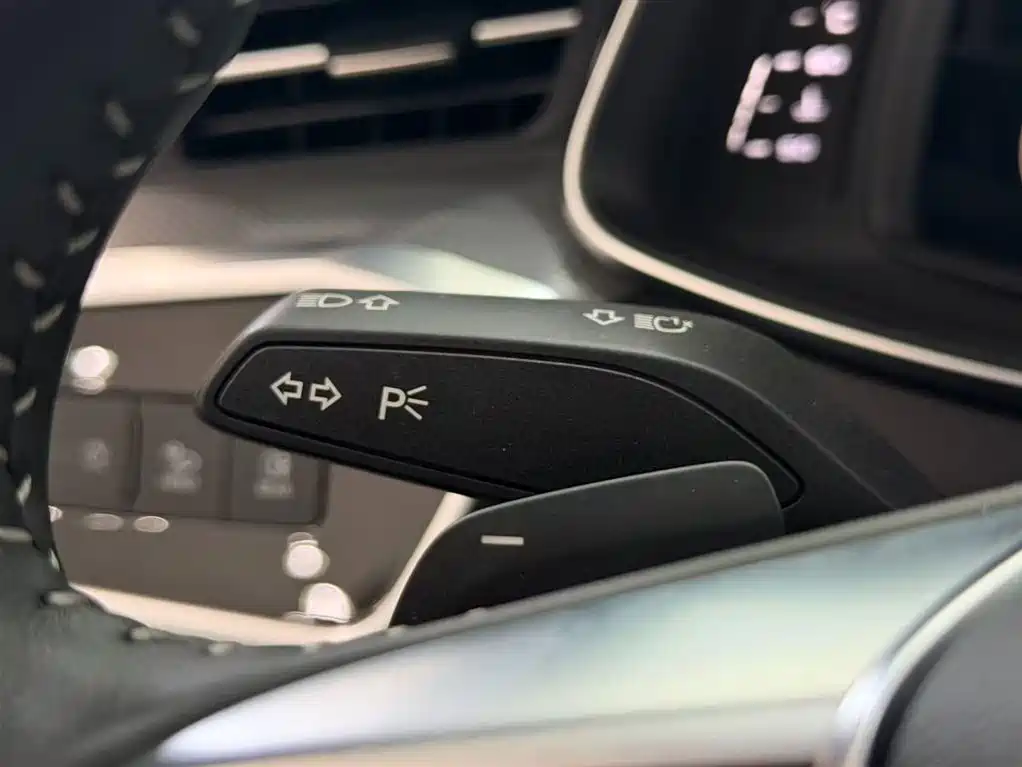 Audi Audi A6L 2021 40 TFSI Luxury Dynamic Model 2021 - thumbnail 15