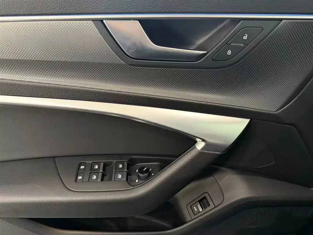 Audi Audi A6L 2021 40 TFSI Luxury Dynamic Model 2021 - thumbnail 17