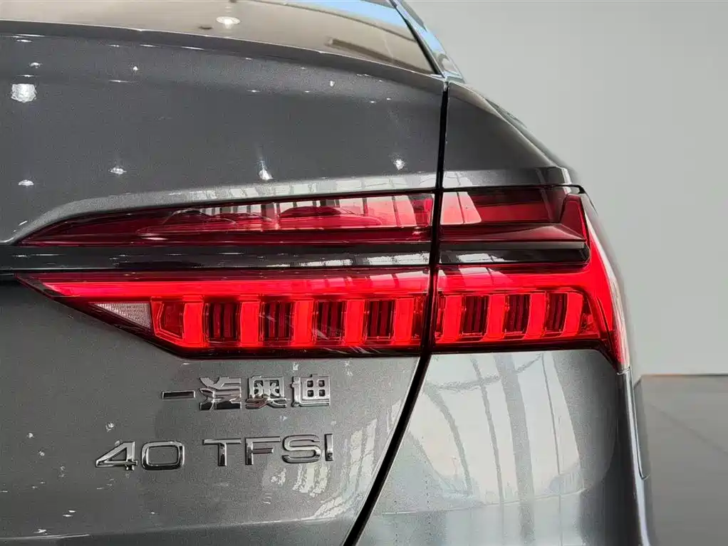 Audi Audi A6L 2021 40 TFSI Luxury Dynamic Model 2021 - thumbnail 24