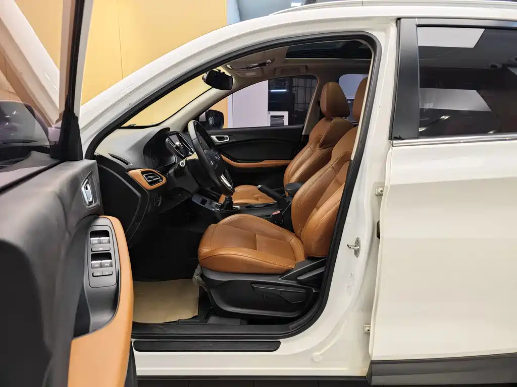 Chery Tiggo 7 2016 1.5T Manual Shine Edition 2017 - thumbnail 13