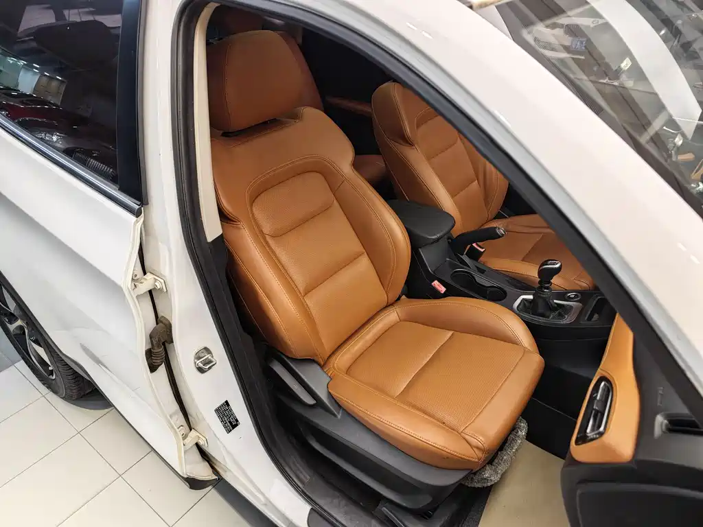 Chery Tiggo 7 2016 1.5T Manual Shine Edition 2017 - thumbnail 30