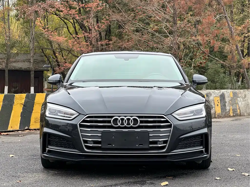 Audi Audi A5 (Imported) 2017 Coupe 40 TFSI Fashion Edition 2018 - thumbnail 2