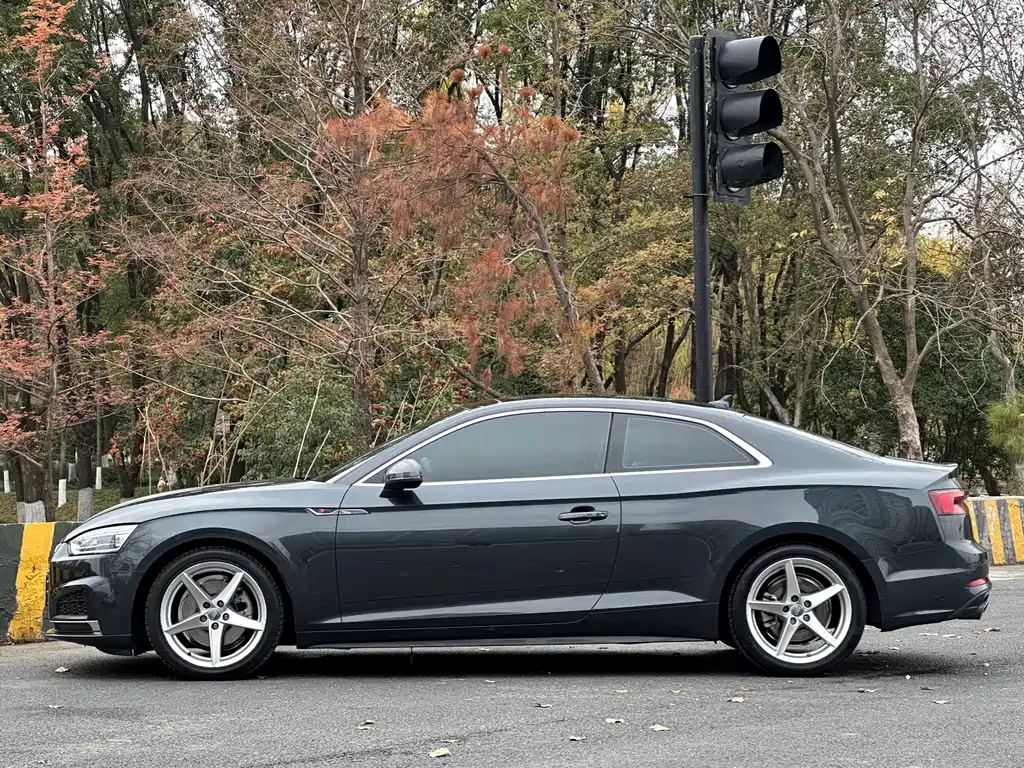 Audi Audi A5 (Imported) 2017 Coupe 40 TFSI Fashion Edition 2018 - thumbnail 4