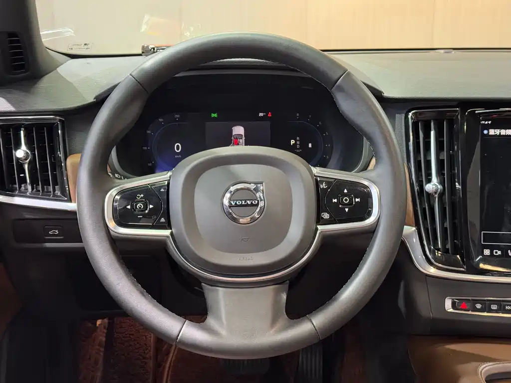 Volvo Volvo S90 2023 B5 Momentum Luxury Edition 2023 - thumbnail 11