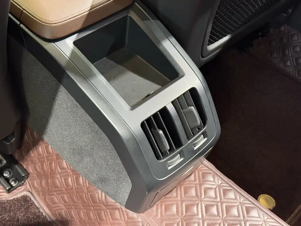 Volvo Volvo S90 2023 B5 Momentum Luxury Edition 2023 - thumbnail 17