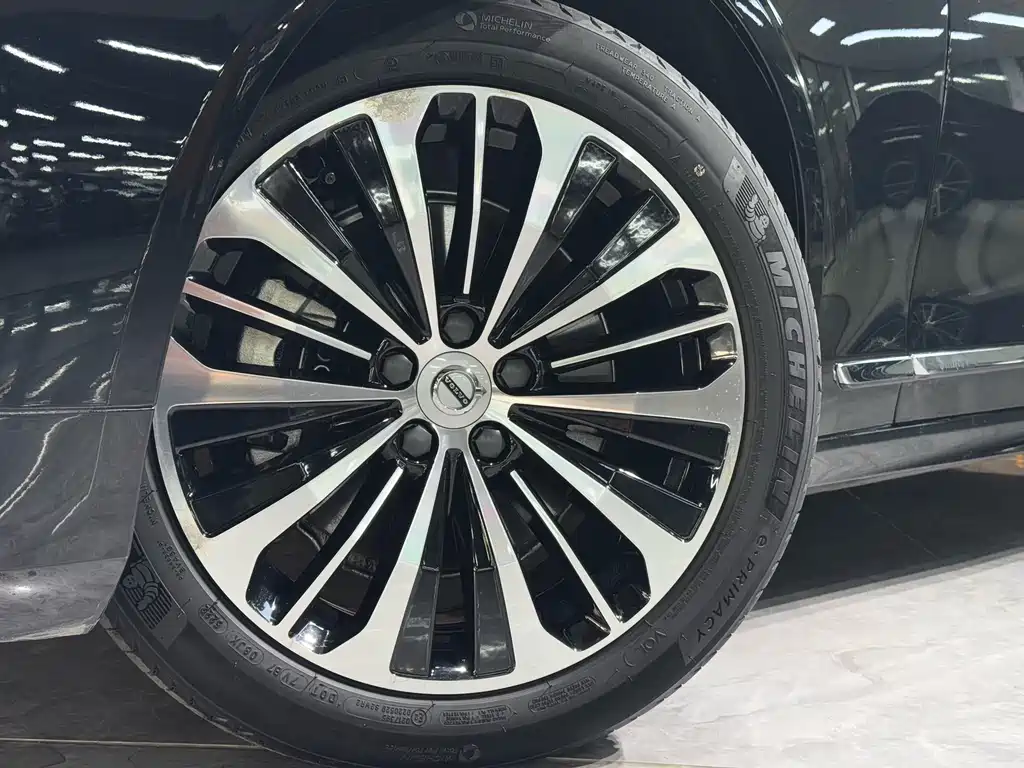 Volvo Volvo S90 2023 B5 Momentum Luxury Edition 2023 - thumbnail 19