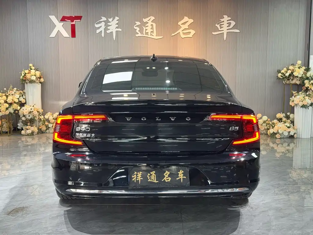 Volvo Volvo S90 2023 B5 Momentum Luxury Edition 2023 - thumbnail 21