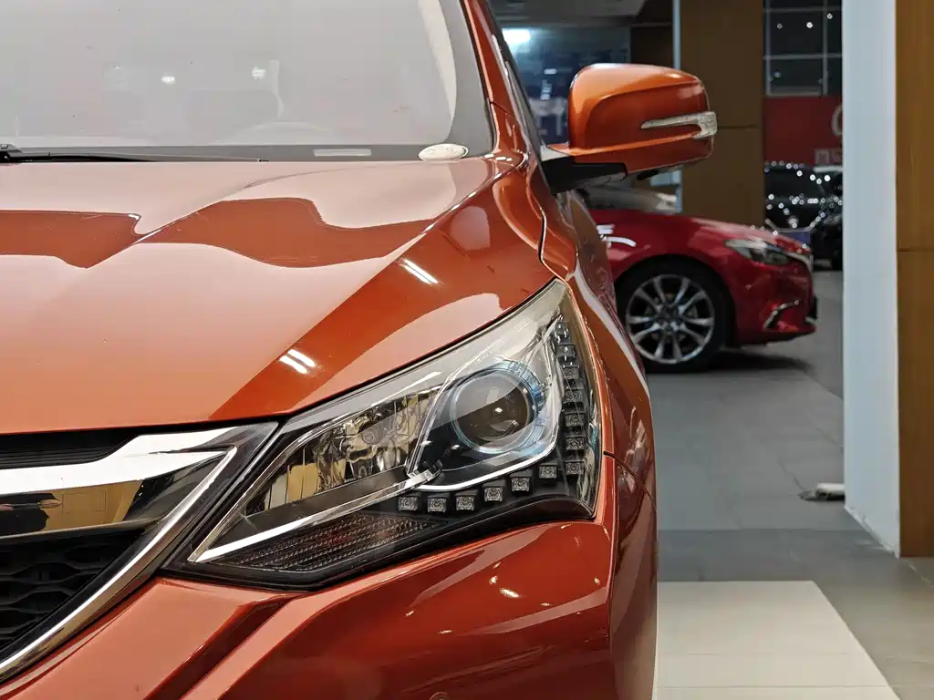 BYD BYD Song 2017 Model Gai Shi Upgrade Edition 1.5TID Automatic Elite Type 2018 - thumbnail 2