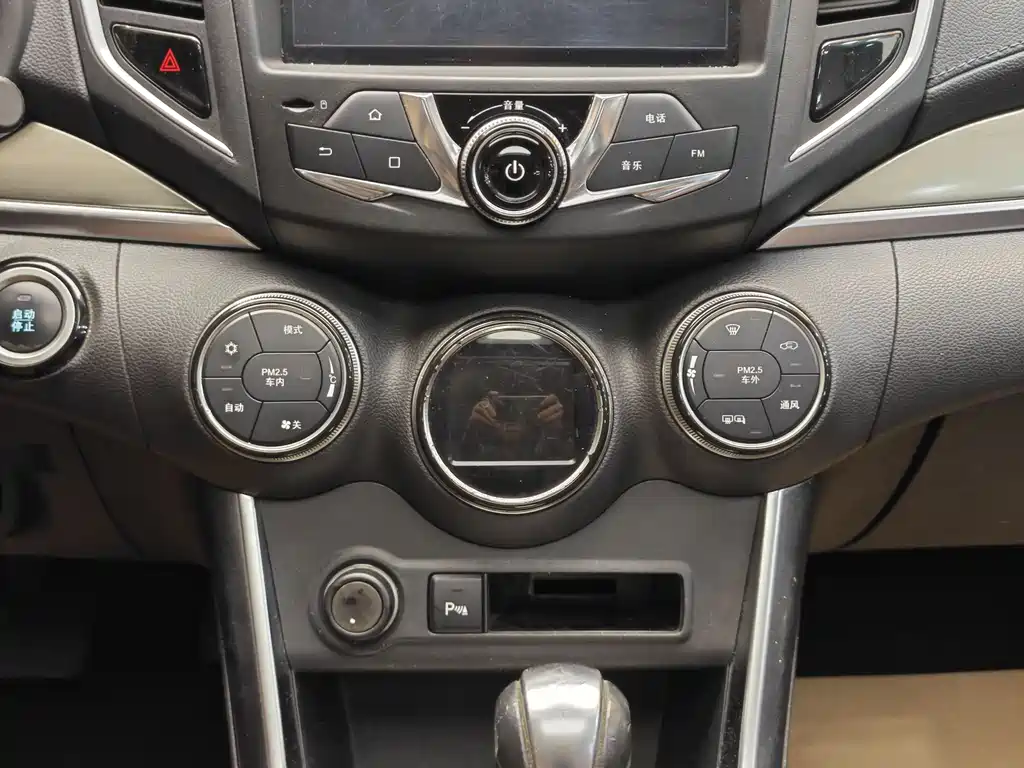 BYD BYD Song 2017 Model Gai Shi Upgrade Edition 1.5TID Automatic Elite Type 2018 - thumbnail 16