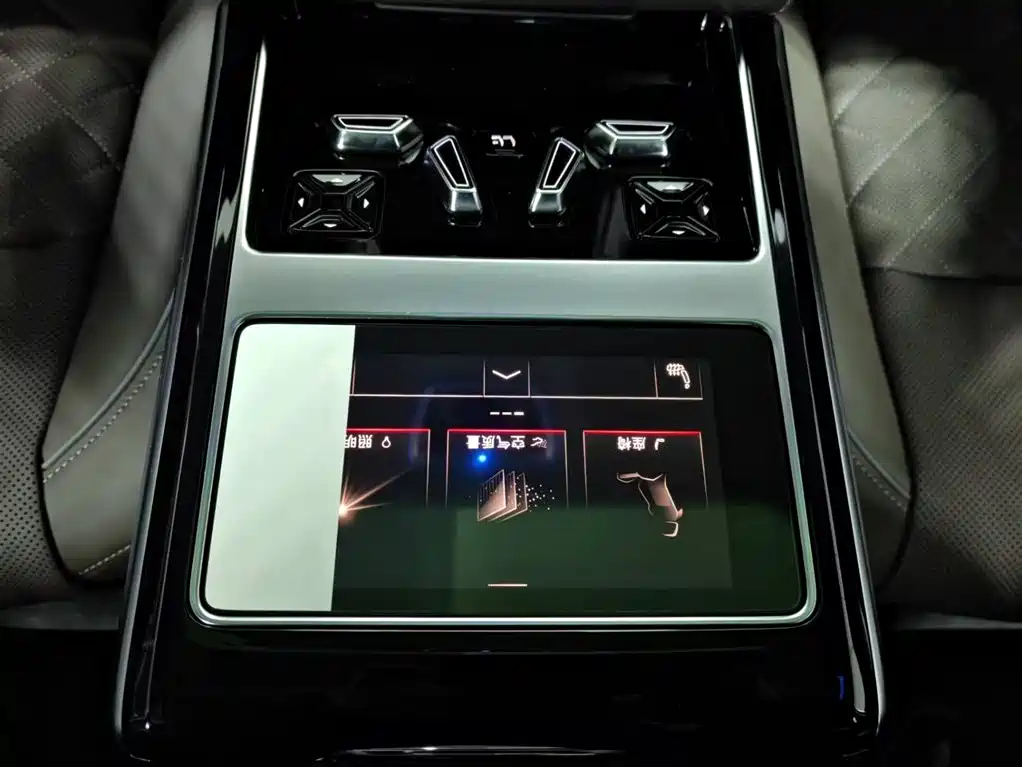 Audi Audi A8 2025 A8L 50 TFSI quattro Premium Selection 2026 - thumbnail 12