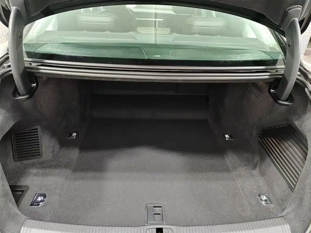 Audi Audi A8 2025 A8L 50 TFSI quattro Premium Selection 2026 - thumbnail 17
