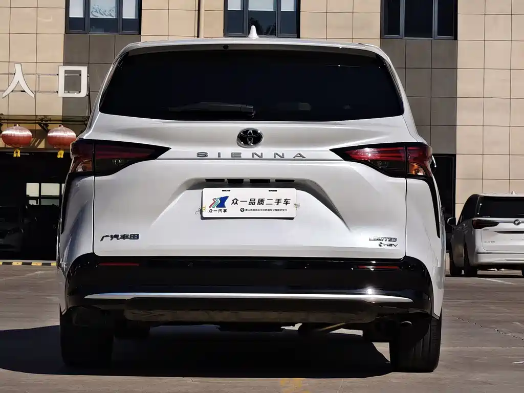 Toyota Toyota Sienna 2024 2.5L Hybrid Premium Edition 2025 - thumbnail 6