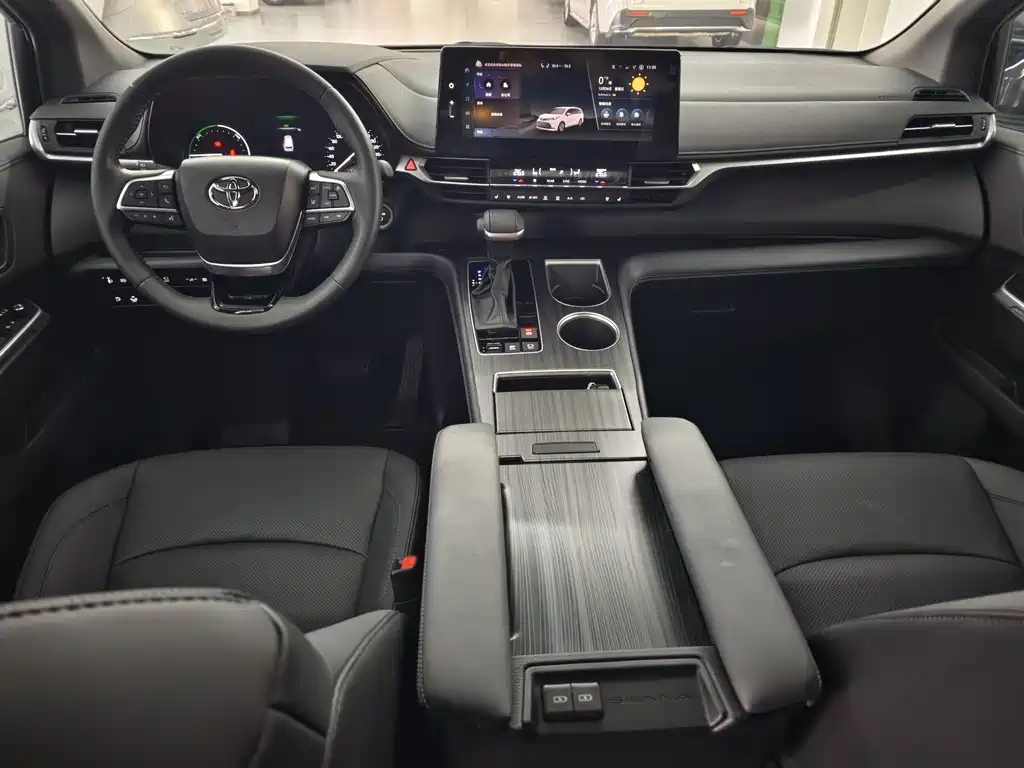 Toyota Toyota Sienna 2024 2.5L Hybrid Premium Edition 2025 - thumbnail 12