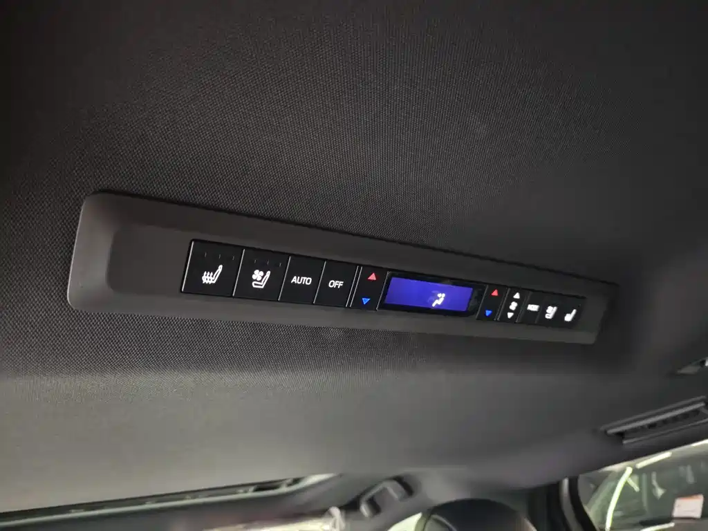 Toyota Toyota Sienna 2024 2.5L Hybrid Premium Edition 2025 - thumbnail 14