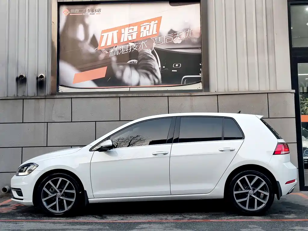 Volkswagen Golf 2020 Love Edition 280TSI DSG Comfort Model 2020 - thumbnail 5