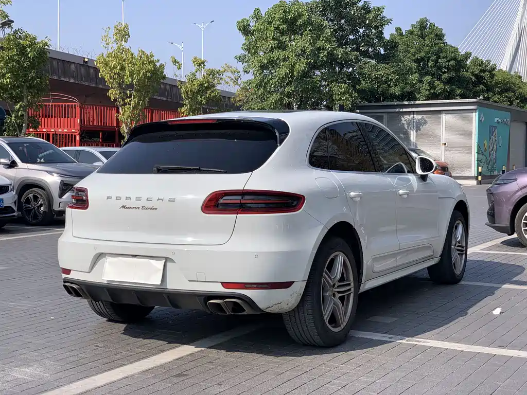 Porsche Porsche Macan 2017 Macan Turbo 3.6T 2017 - thumbnail 4