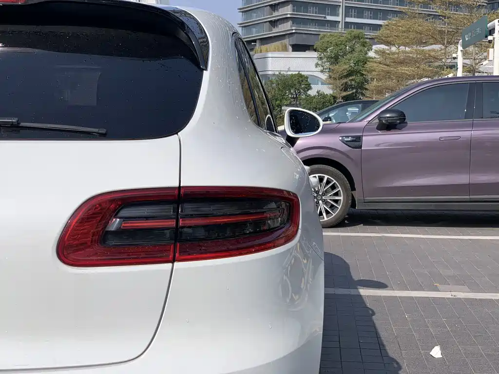 Porsche Porsche Macan 2017 Macan Turbo 3.6T 2017 - thumbnail 18