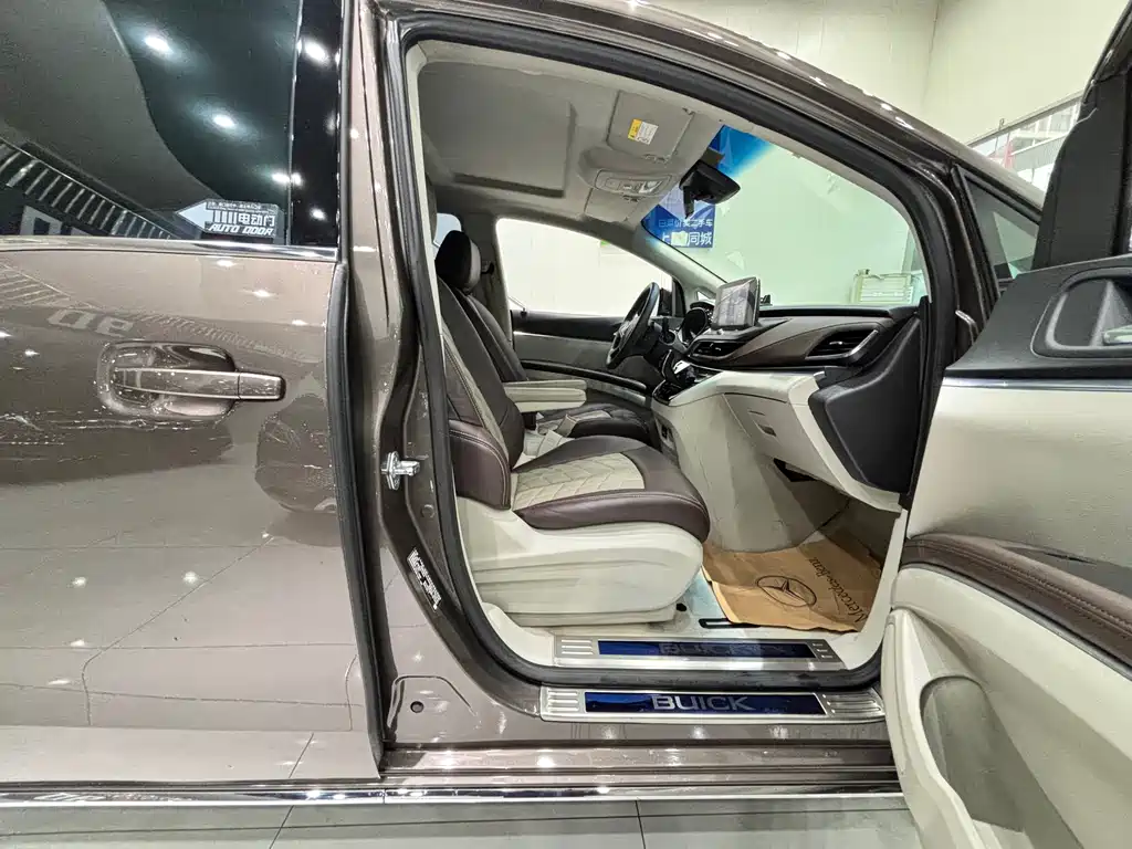 Buick Buick GL8 2023 Land Business Class Comfort Edition 2023 - thumbnail 12