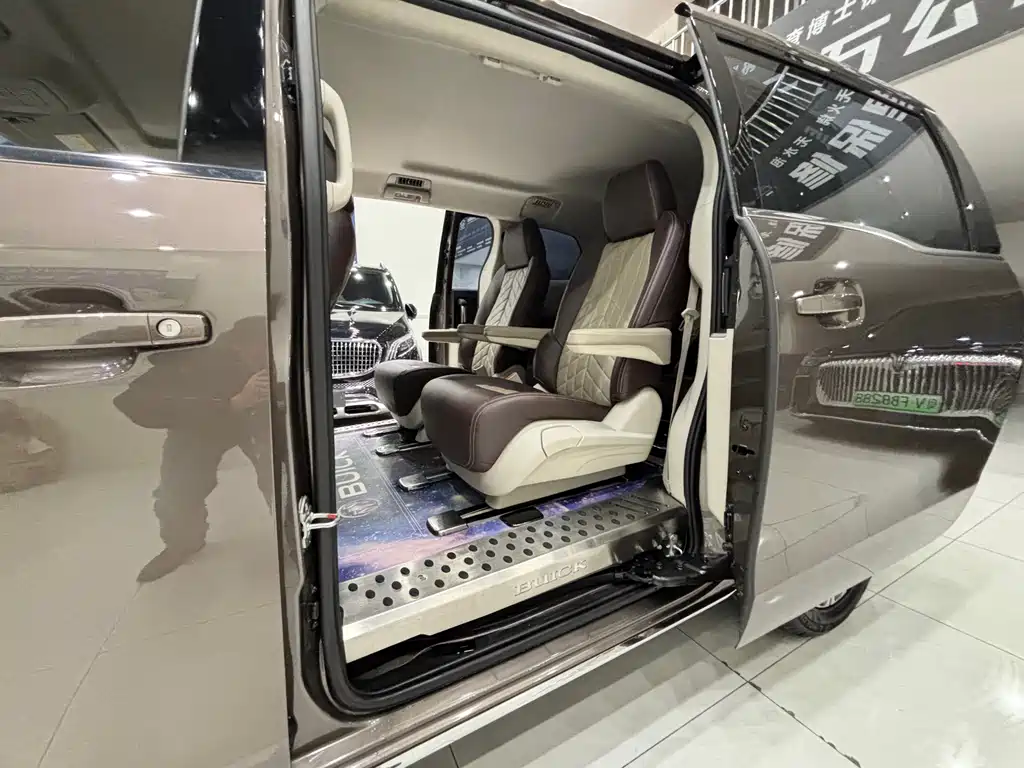 Buick Buick GL8 2023 Land Business Class Comfort Edition 2023 - thumbnail 13