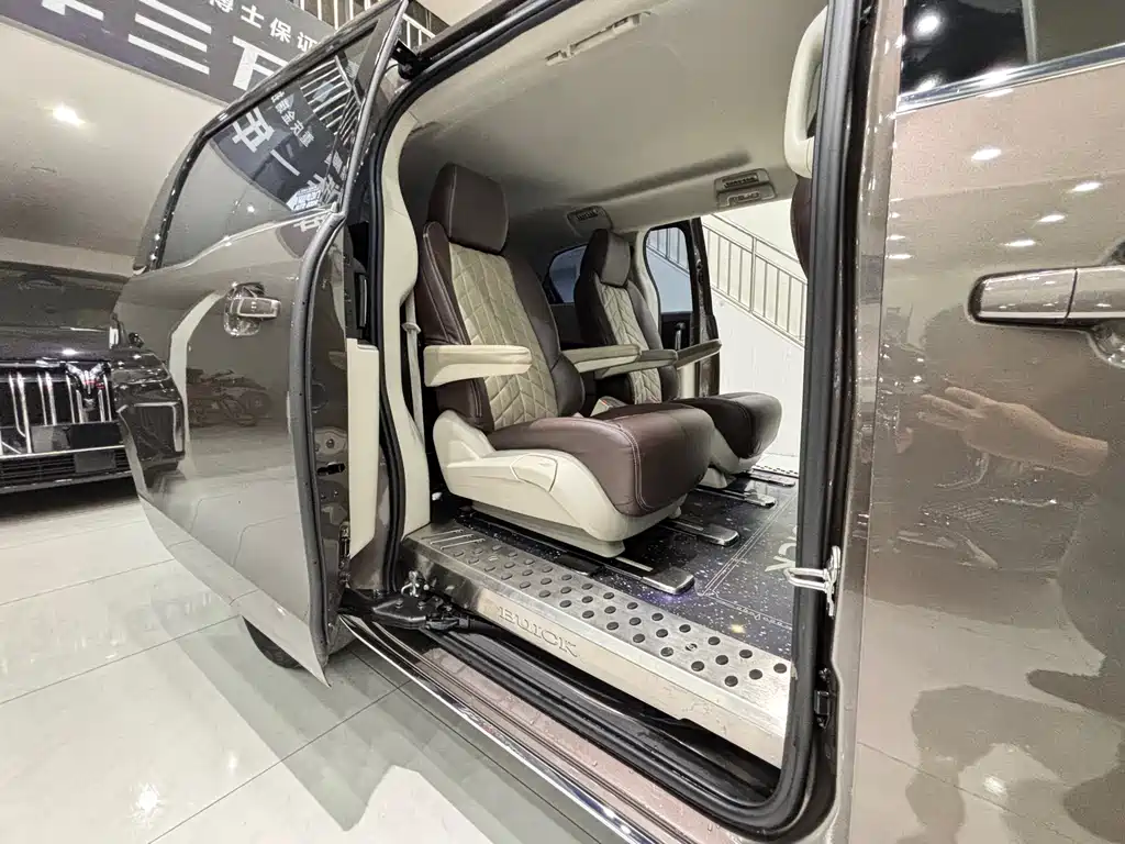 Buick Buick GL8 2023 Land Business Class Comfort Edition 2023 - thumbnail 18