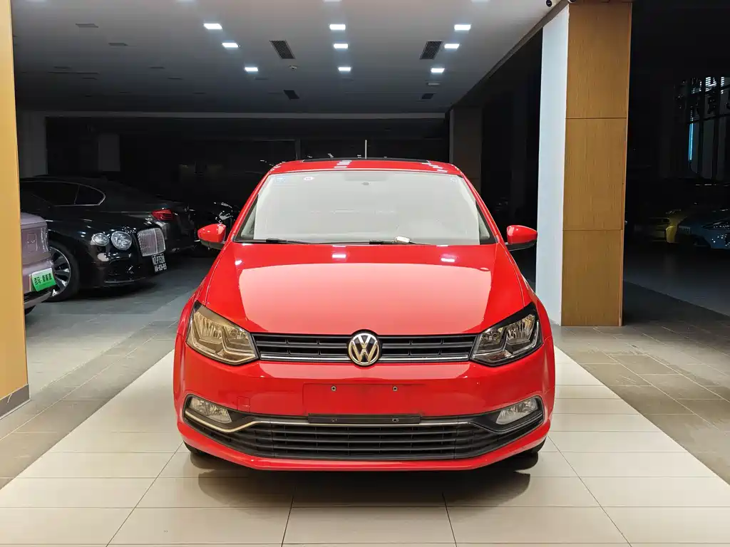 Volkswagen Volkswagen Polo 2018 1.5L Automatic Comfort Model 2019 - thumbnail 3